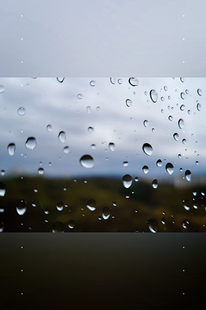 봄 비 내리는 오후
빗방울 
#모먼트매일루틴챌린지  #1일1영상 #일상 #브이로그 #비오는날 #풍경 